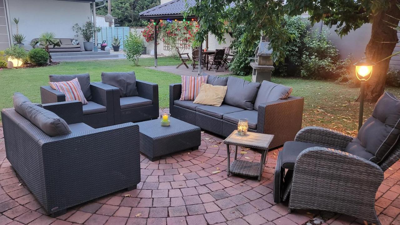 Apartments Am Saalebogen Mit Gartenterrasse, Grillkamin, Freie Parkplaetze รูโดลชตัดท์ ภายนอก รูปภาพ