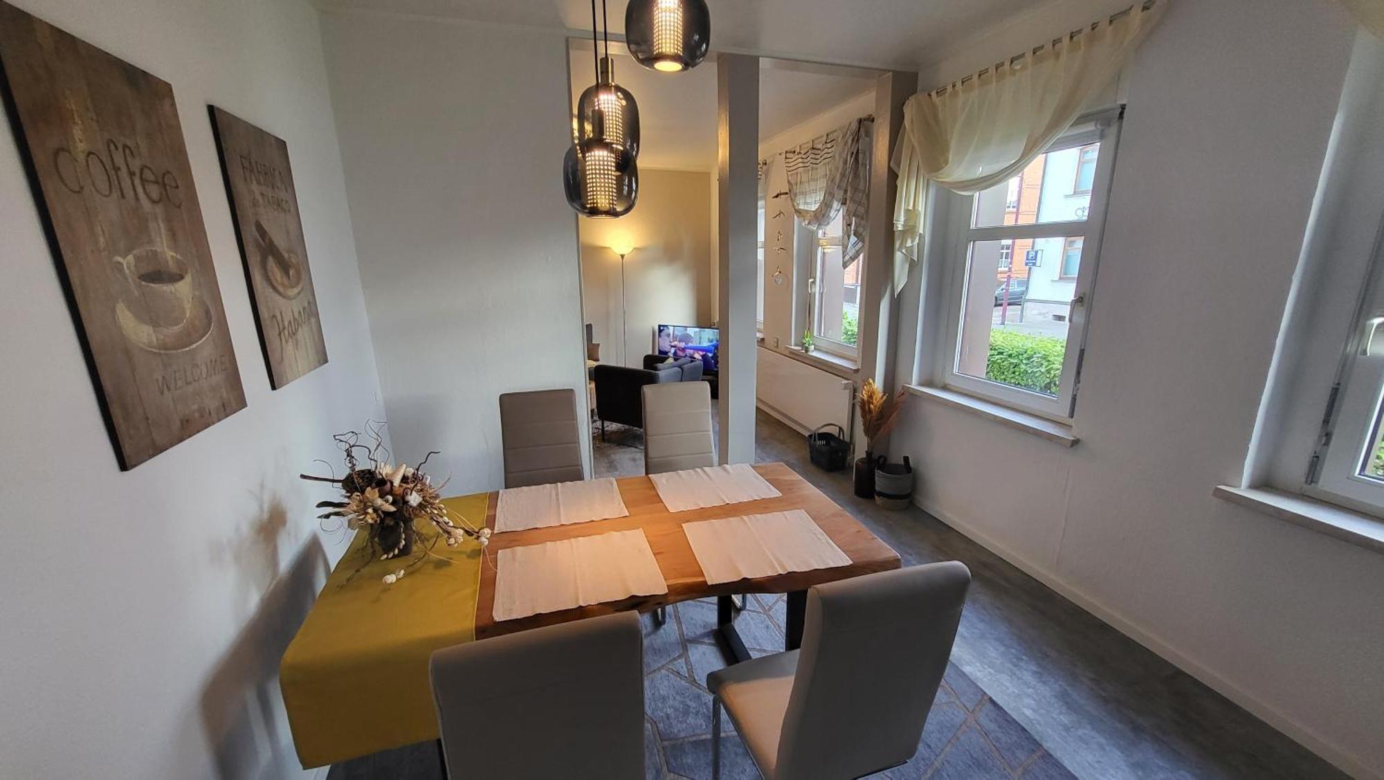 Apartments Am Saalebogen Mit Gartenterrasse, Grillkamin, Freie Parkplaetze รูโดลชตัดท์ ภายนอก รูปภาพ