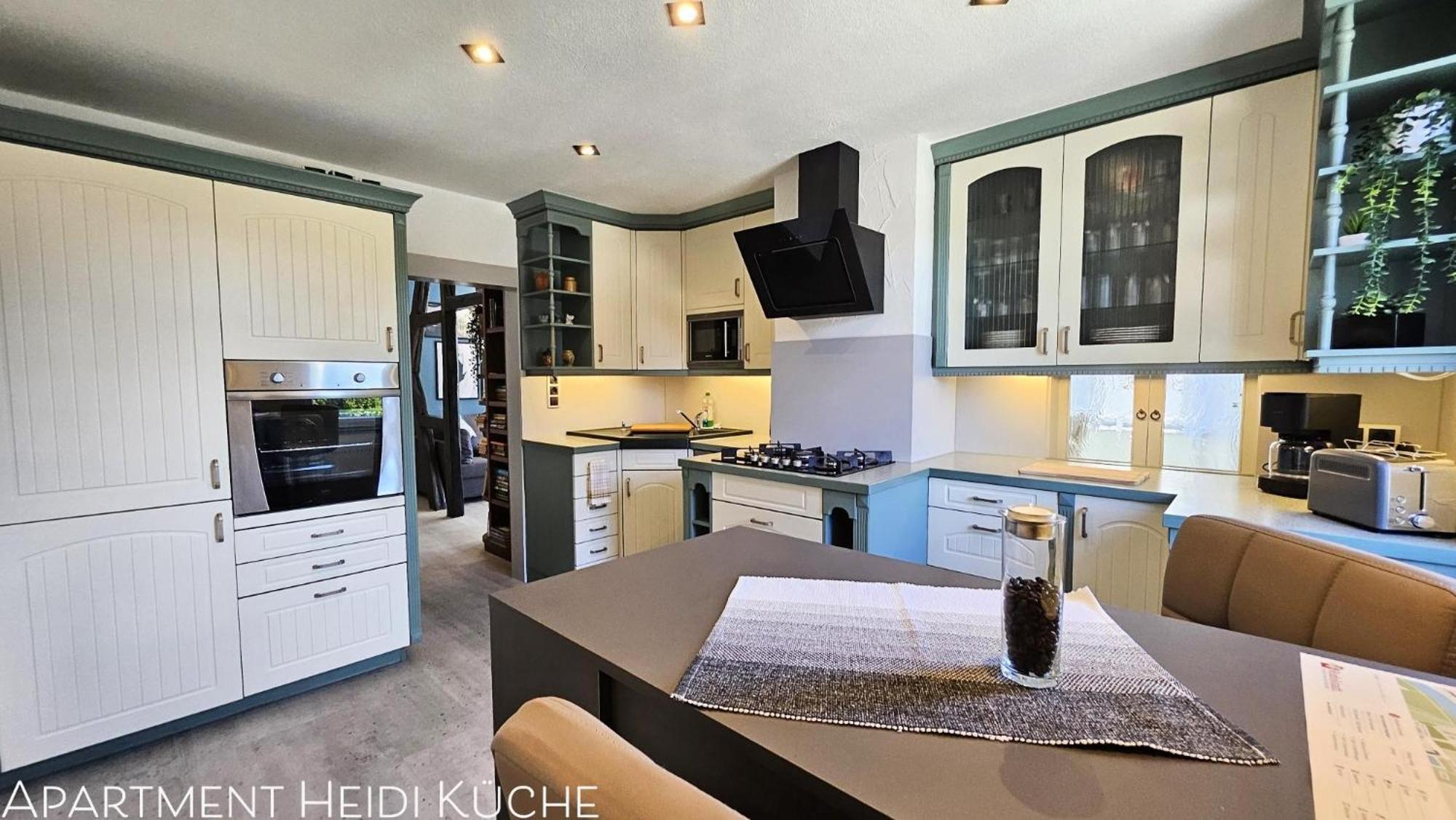 Apartments Am Saalebogen Mit Gartenterrasse, Grillkamin, Freie Parkplaetze รูโดลชตัดท์ ภายนอก รูปภาพ