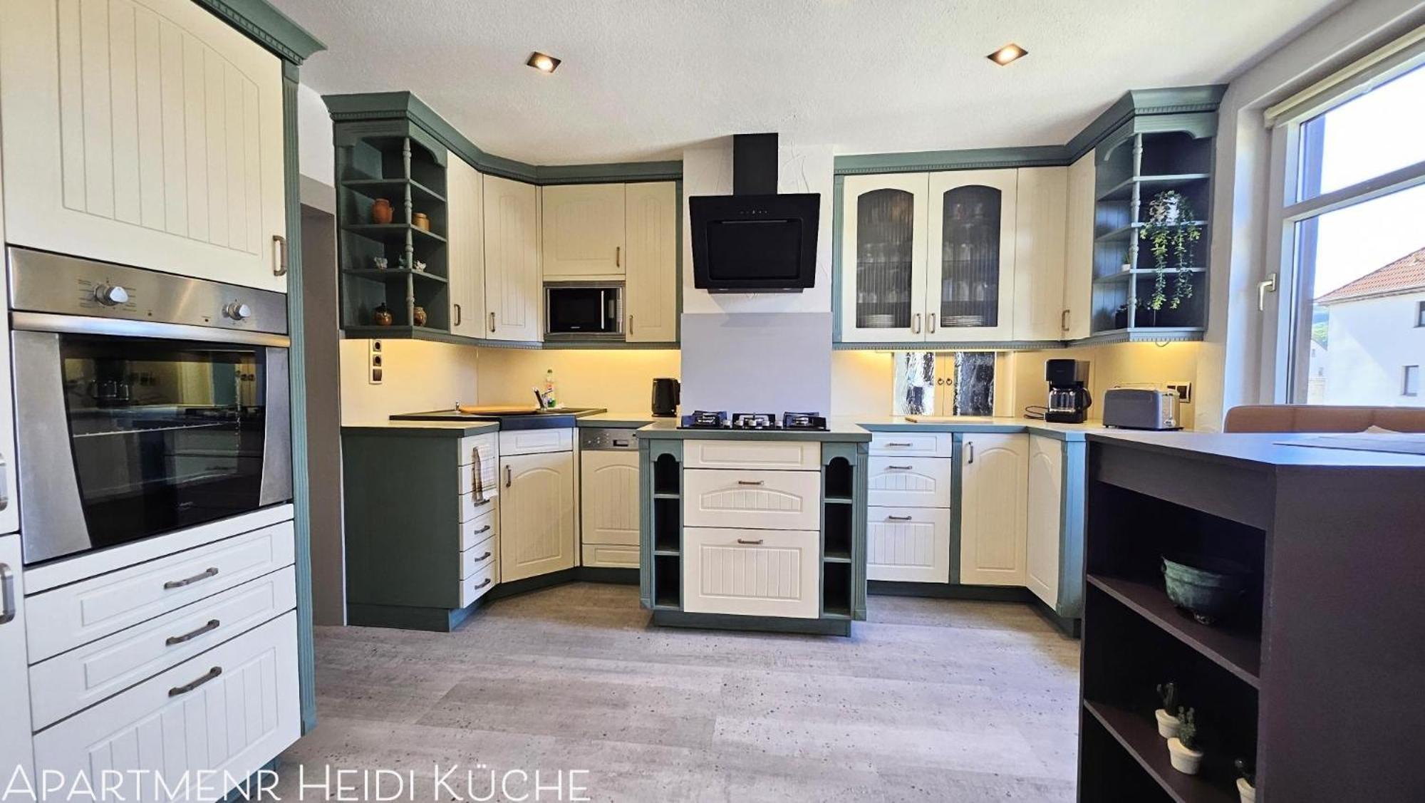 Apartments Am Saalebogen Mit Gartenterrasse, Grillkamin, Freie Parkplaetze รูโดลชตัดท์ ภายนอก รูปภาพ